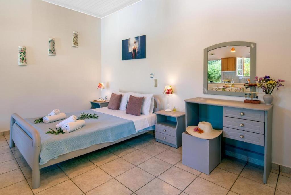 Livadi Studios With Pool Lákka Extérieur photo