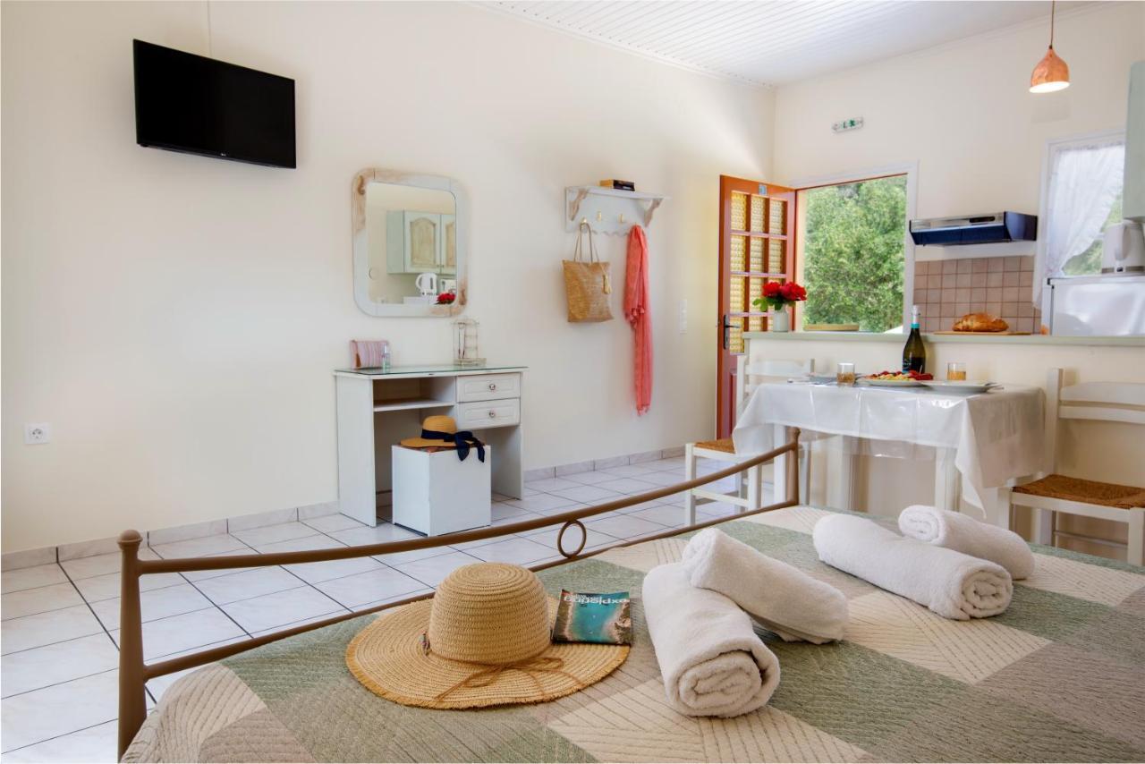 Livadi Studios With Pool Lákka Extérieur photo